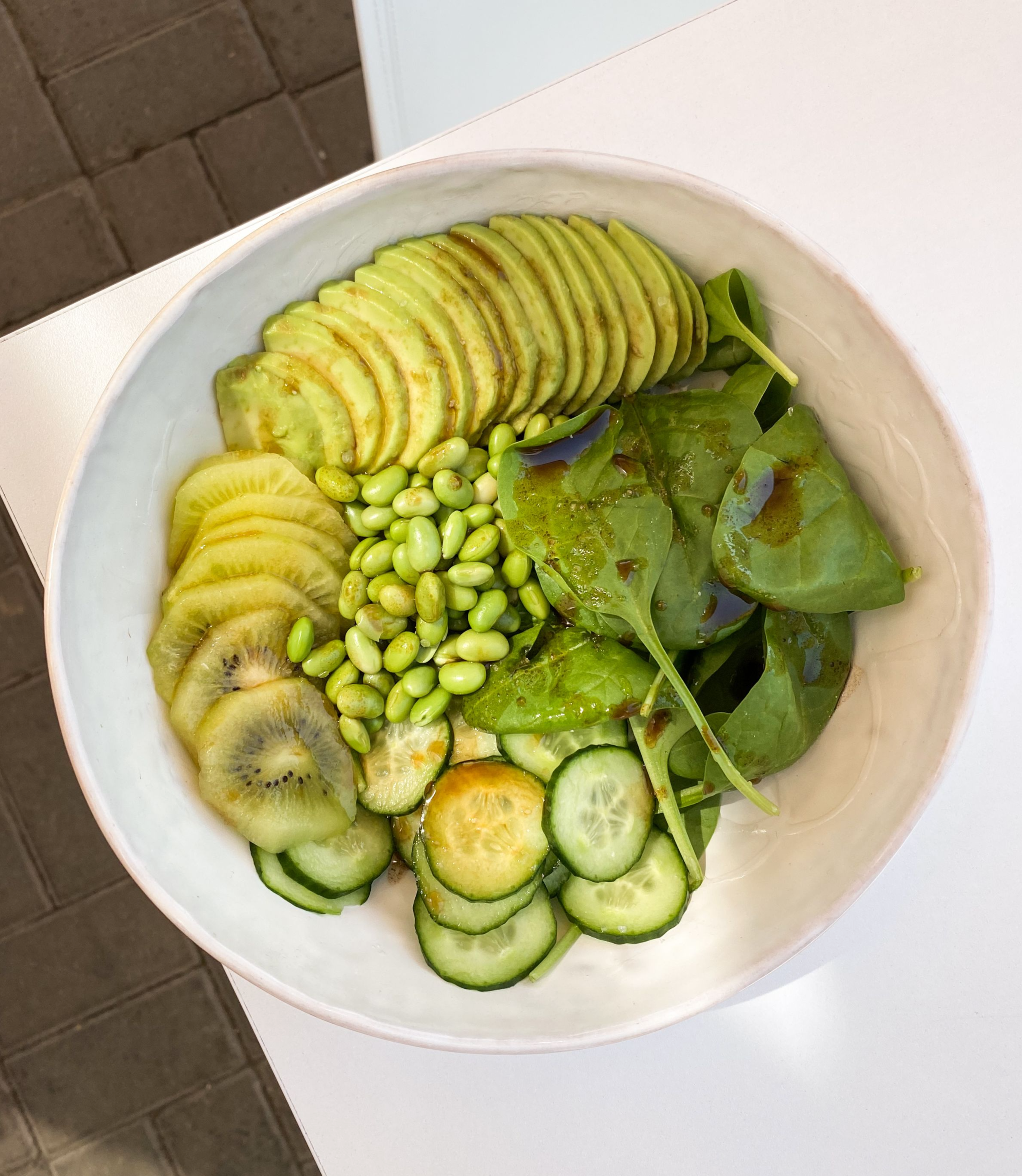<span style="color: rgb(34, 34, 34);"><span style="color: #dd4b39;">New!&nbsp;</span>Green salad with avocado, edamame, fresh cucumbers, kiwi and salad mix</span>