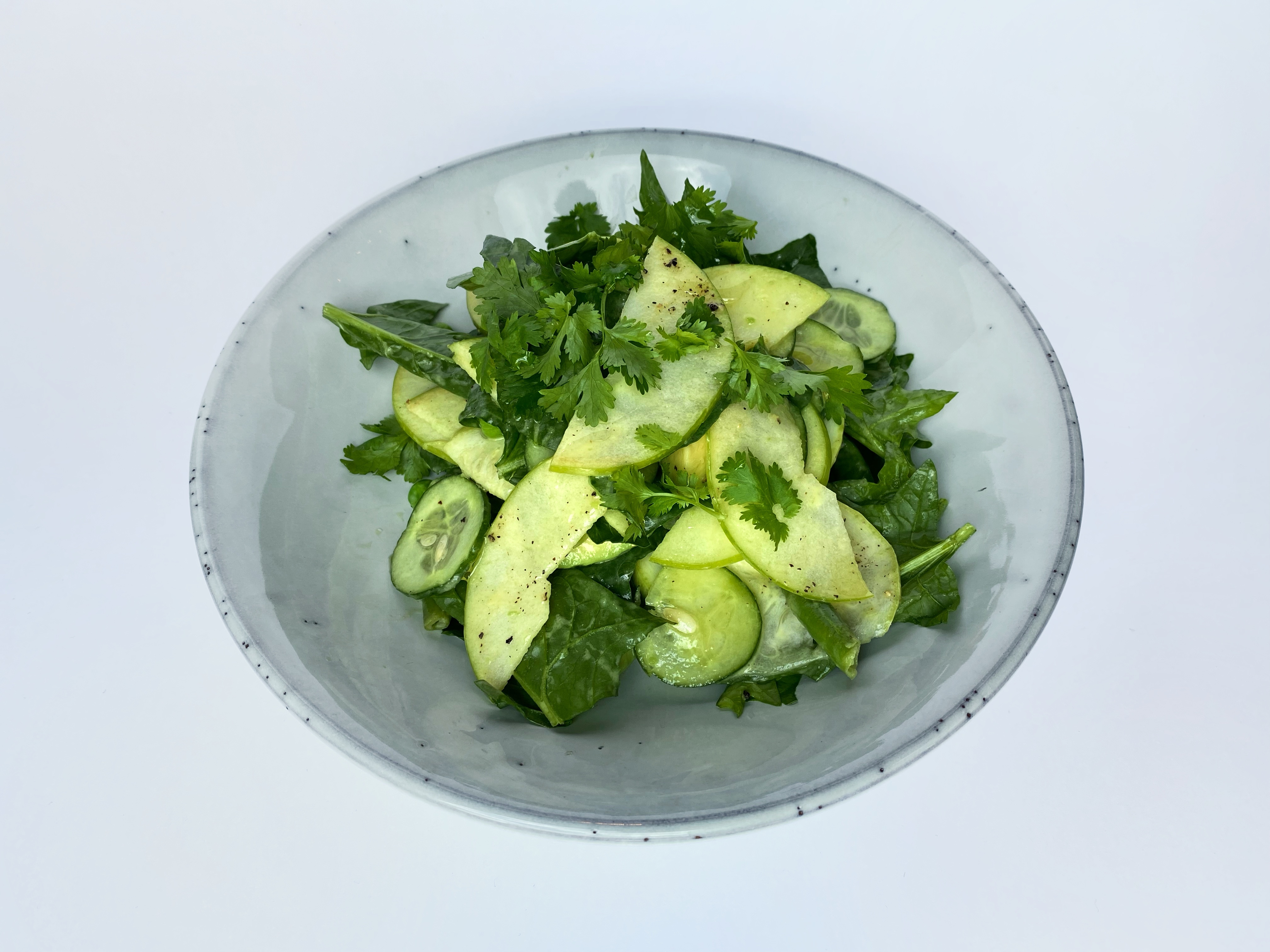 <span style="color: rgb(34, 34, 34);">Green salad with apple, zucchini, avocado, fresh cucumber, Kenyan beans and green peas</span>