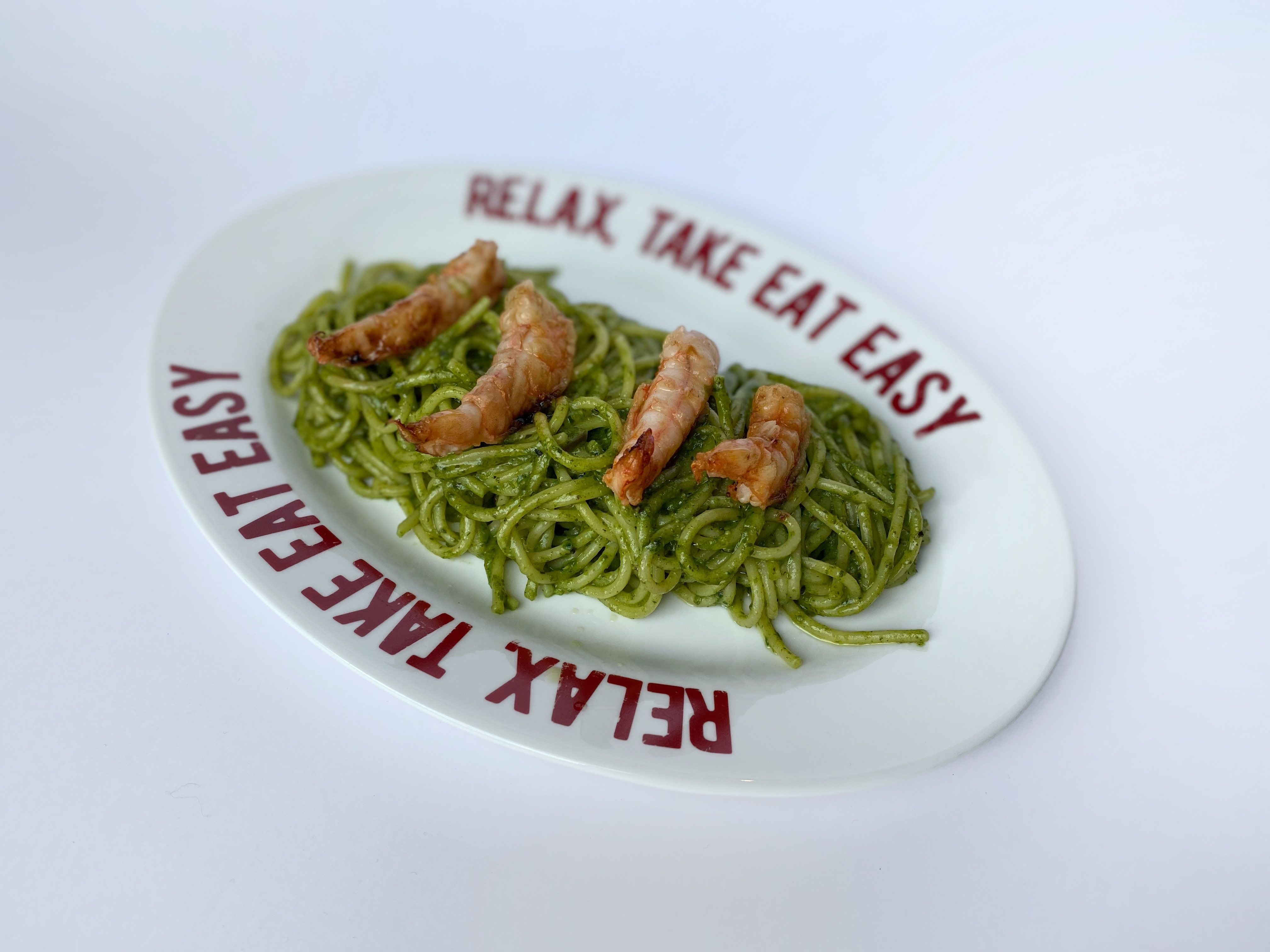 <span color-type="color" style="color: #000000;">Spaghetti with shrimps in homemade pesto</span>