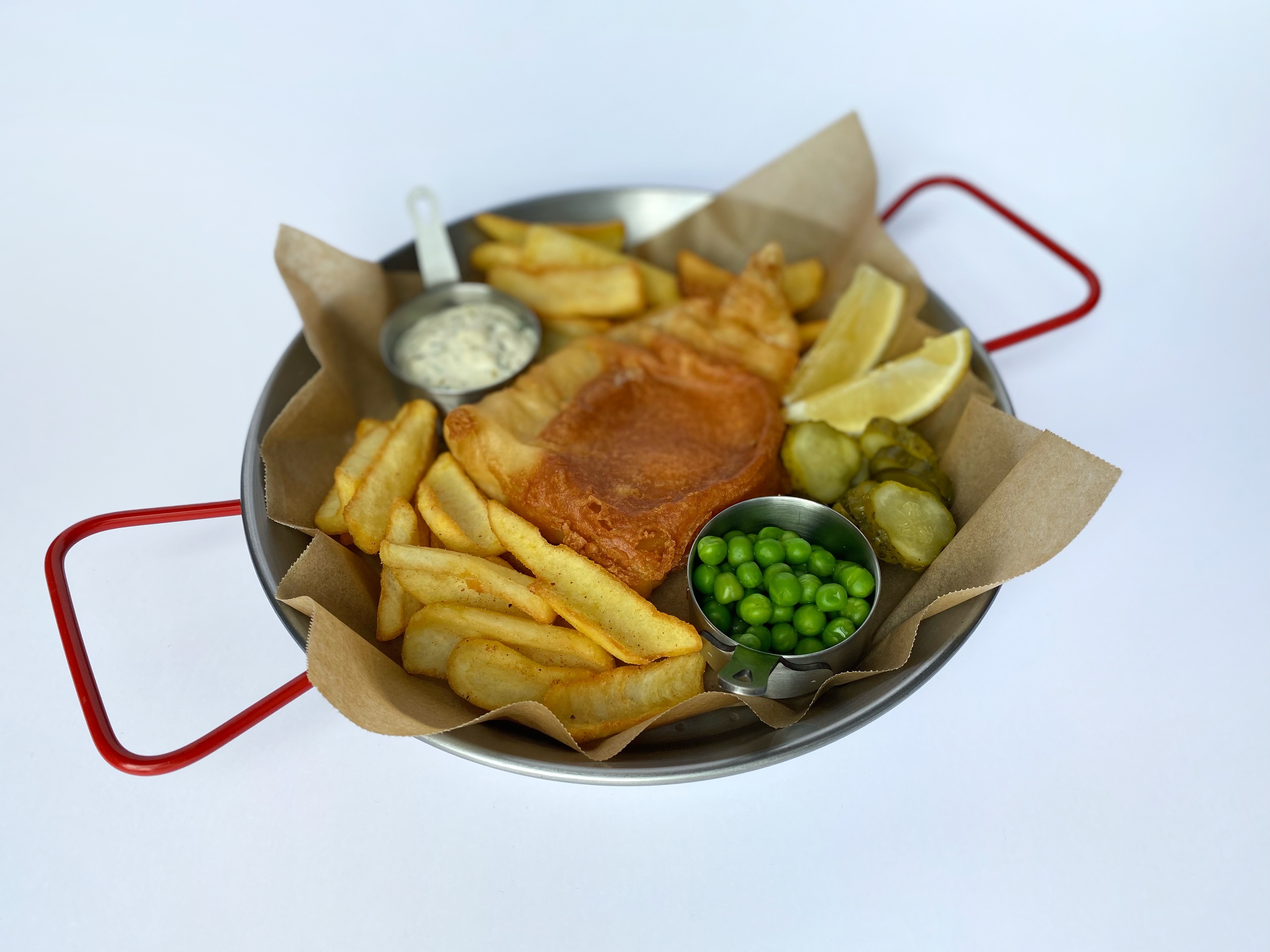 <span style="color: rgb(0, 0, 0);">Beer-battered cod Fish &amp; Chips with French fries and tartar sauce</span>